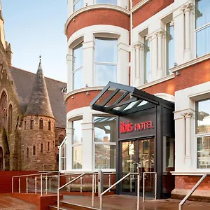 https://ibis-belfast-queens-quarter.belfasthotelsireland.com